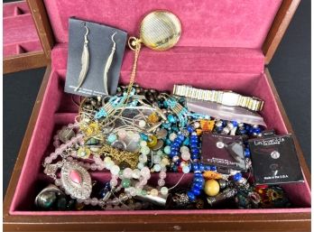 NICE COLLECTION OF QUALITY VINTAGE COSTUME JEWELRY