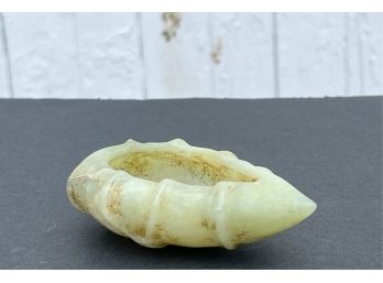PALE GREEN CARVED CHINESE JADE BRUSH WASHER