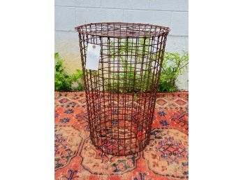 SQUIGGLY IRON WEAVE WASTE BASKET
