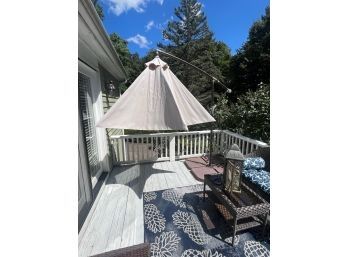 8 FOOT PATIO UMBRELLA with ARTICULATED SUPPORT