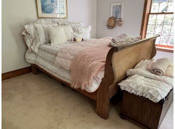VICTORIAN SLEIGH BED with LAURA ASHLEY BEDDING