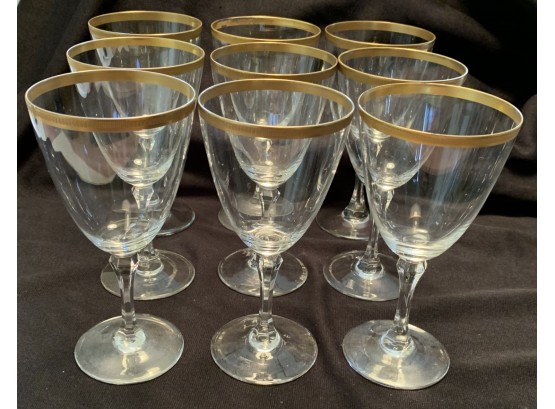 WINE GLASSES WITH GOLD TRIM (9).