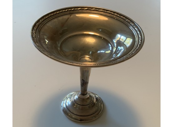 STERLING SILVER WEIGHTED COMPOTE. 6' TALL