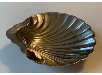 STERLING SILVER SHELL FORM SERVING PLATE.