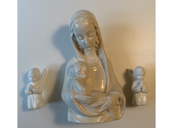 3 PORCELAIN FIGURES OF MOTHER AND CHILD AND 2