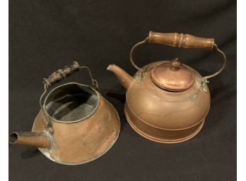 PAIR OF COPPER KETTLES.