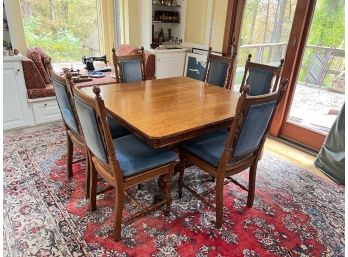 ANTIQUE OAK DINING TABLE W/ (6) CHAIRS