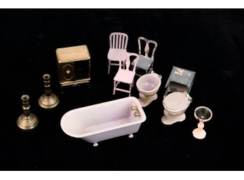 SMALL VINTAGE DOLL FURNITURE