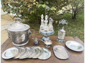 GROUPING OF SILVERPLATED WARES