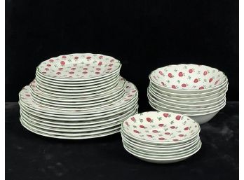 GROUP OF ROYAL STAFFORDSHIRE COUNTRY FRENCH