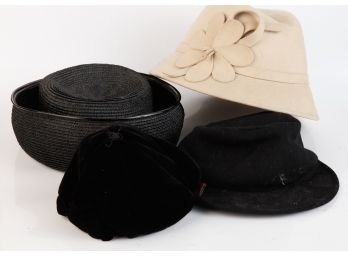 GROUPING OF WOMEN'S HATS