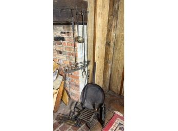 FIREPLACE ACCOUTREMENTS LOT