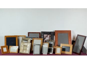 GENEROUS GROUPING OF NICE QUALITY PICTURE FRAMES
