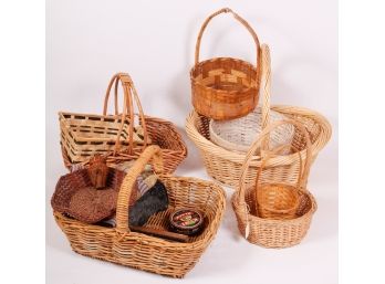 GROUPING of (20th / 21st c) WICKER BASKETS
