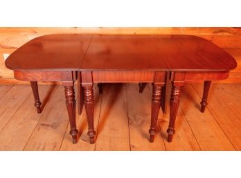 AMERICAN CLASSICAL MAHOGANY DINING TABLE