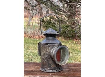 ANTIQUE RAILROAD LANTERN With ROTATING LENS