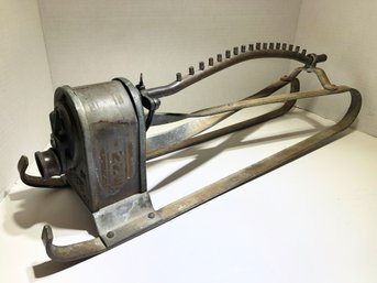 Antique Skinner System Oscillating Hydraulic 3 Wheeled Farm Sprinkler