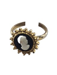 Vintage Adjustable Glass And Resin Cameo Ring # 6161