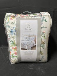 76. Rachel Ashwell Queen Comforter Set