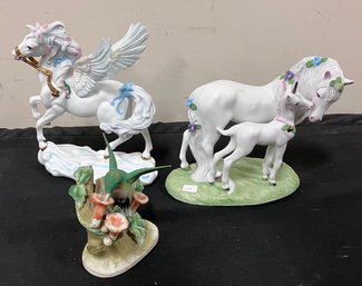 119. Wings Of Magic Porcelain Figure And  Love's Devotion Unicorns Figure (3)