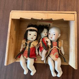 98. Vintage Oriental Dolls (3)