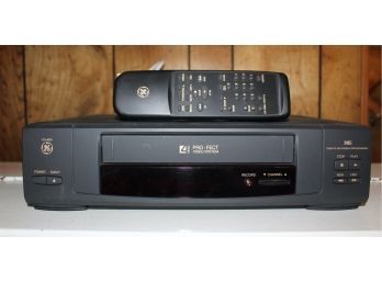 81. GE VCR W Remote