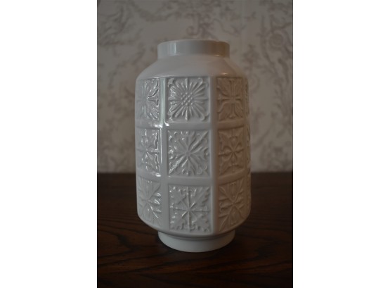 123. Edelstein White Vase