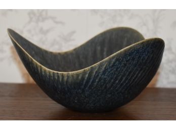 145 Mid-Century Modern . Studio Pottery Bowl
