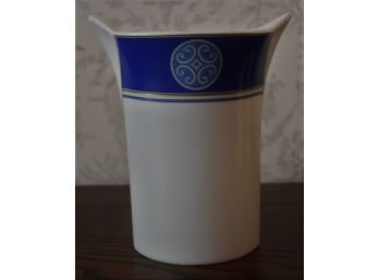 124. Alboth Kaiser Blue And White Vase