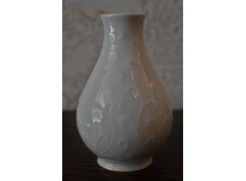 119. Alka Kunst German Vase