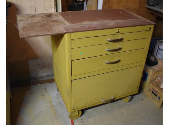 83. Three Drawer W/bottom Cabinet Rolling Tool Chest