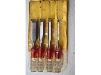 84. Stay-right By Mayers Wood Chisel Set (4)
