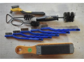 102. Dealers Lot Wire Brushes