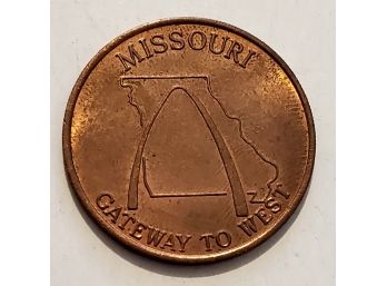 Vintage St. Louis Missouri Arch Token Commemorative Coin Lot #7