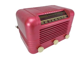 Radiola Radio, Art Deco, Tube Radio,  Brown Knobs, 1930s, 1940s, Raspberry, Speaker, Great Decorator Piece