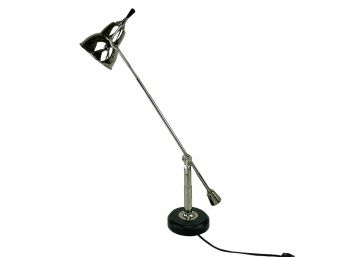 A BZ Industrial Task Lamp