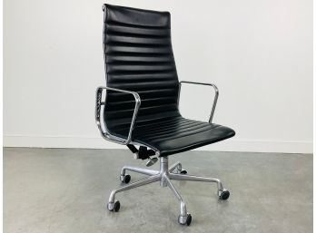 A Vintage Eames Aluminum Group Office Chair (4 Of 5)