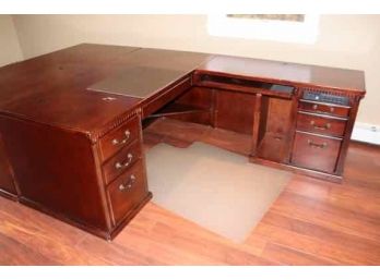Awesome Mahogany L Shaped Computer Desk Perfect For Your Home Office!