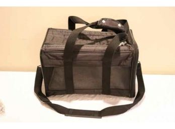 Sherpa Pet Carrier Dog Cat Puppy LIKE NEW