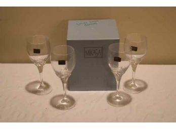 NEW WITH TAGS Set Of 4  Mikasa La Belle Wine Goblet