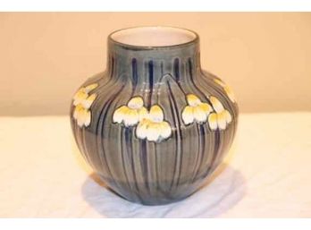 COMMEMORATIVE NEWCOMB POTTERY STYLE VASE BY MOTTAHEDEH 1993 No. 500/1000