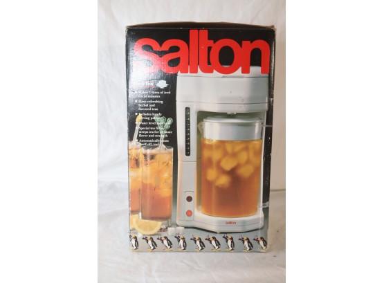 New In Box Salton 2-Liter Iced Tea Maker, White