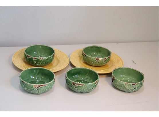 Set Of 7 BORDALLO PINHEIRO Majolica Pottery Dragon Fly Yellow Plates And Cabbage Bowls With Chips