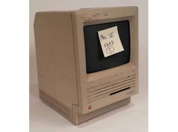 #5 Early Apple Macintosh SE FDHD. Model M5011