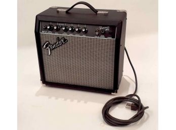 Fender Guitar Amplifier Model 15G Frontman Combo Amp With 8 Speaker. Works Good.