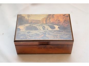 Cute Vintage Wooden Jewlery Box
