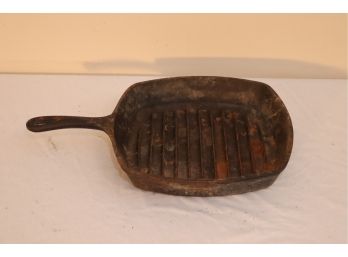 Vintage Lodge Cast Iron Grill Pan With Handle