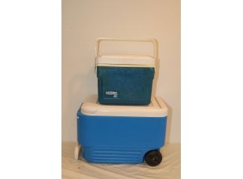 2 Coolers Igloo & Thermos 20