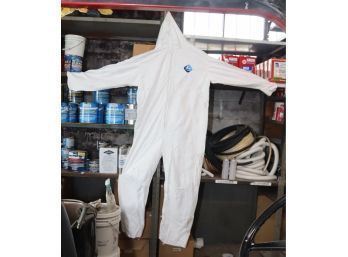 Case Of 15 TYVEK Brand Hooded Coveralls  Size 5X