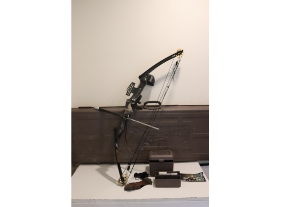 Martin M-7 Lynx Compound Bow With Extras And Hard Case